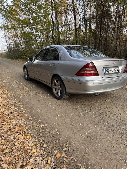 Mercedes w203 rok 2005, 320cdi 243KM