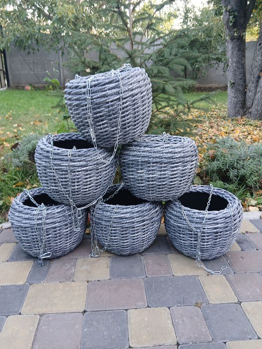 Кашпо з ротангу,спіднички під ялинку