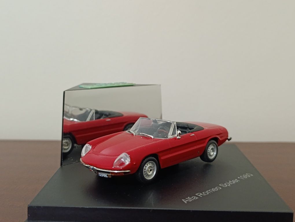 Alfa Romeo Spider 1/43