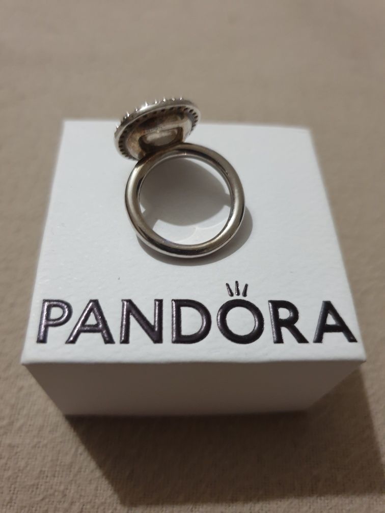 Pandora Glamorous Legacy Black Spinel Ring com caixa pandora