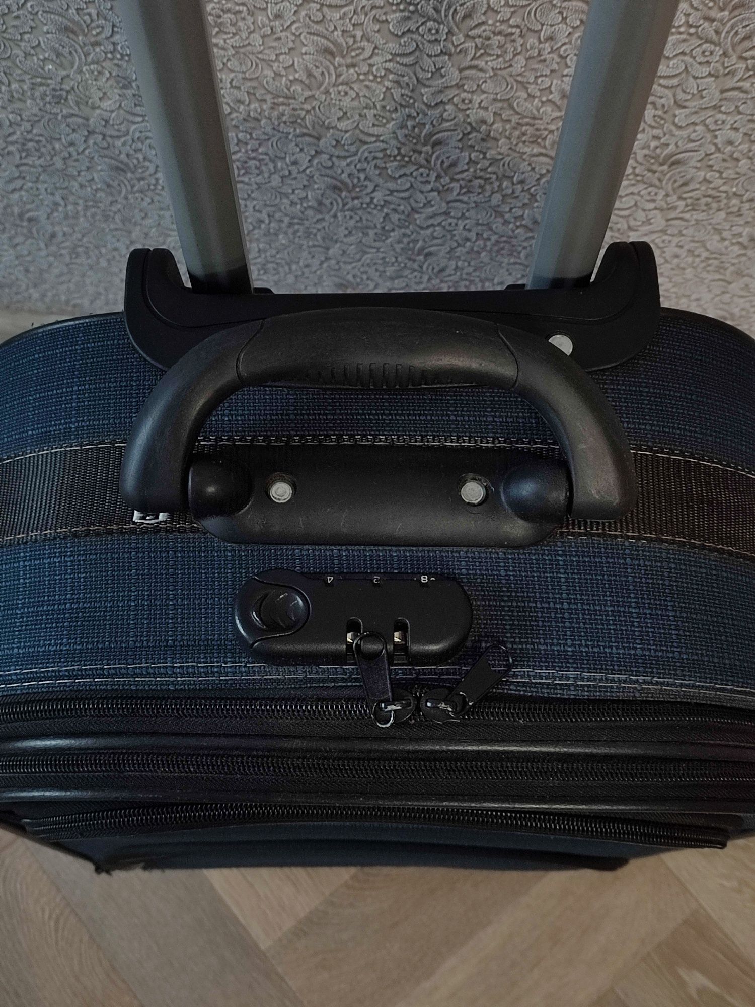 Якісна валіза з розширенням GEDOX   54x37x21