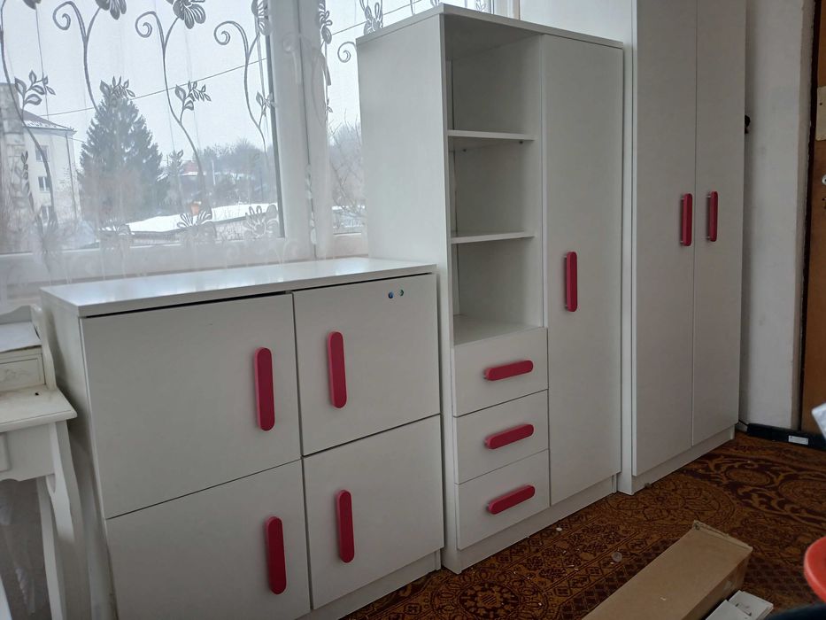 Zestaw mebli dziecięcych