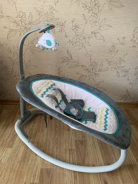 Дитячий шезлонг-гойдалка