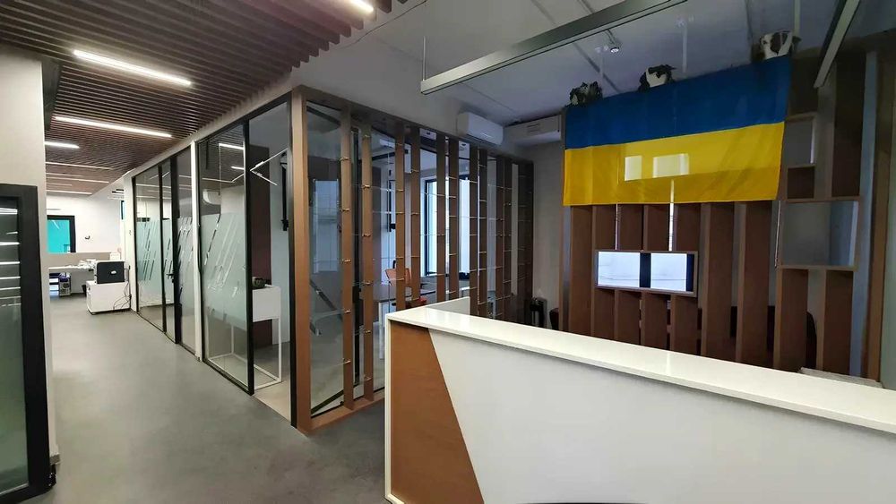 Без кмісії, Продаж офісної будівлі біля метро Політехнічний Інститут.