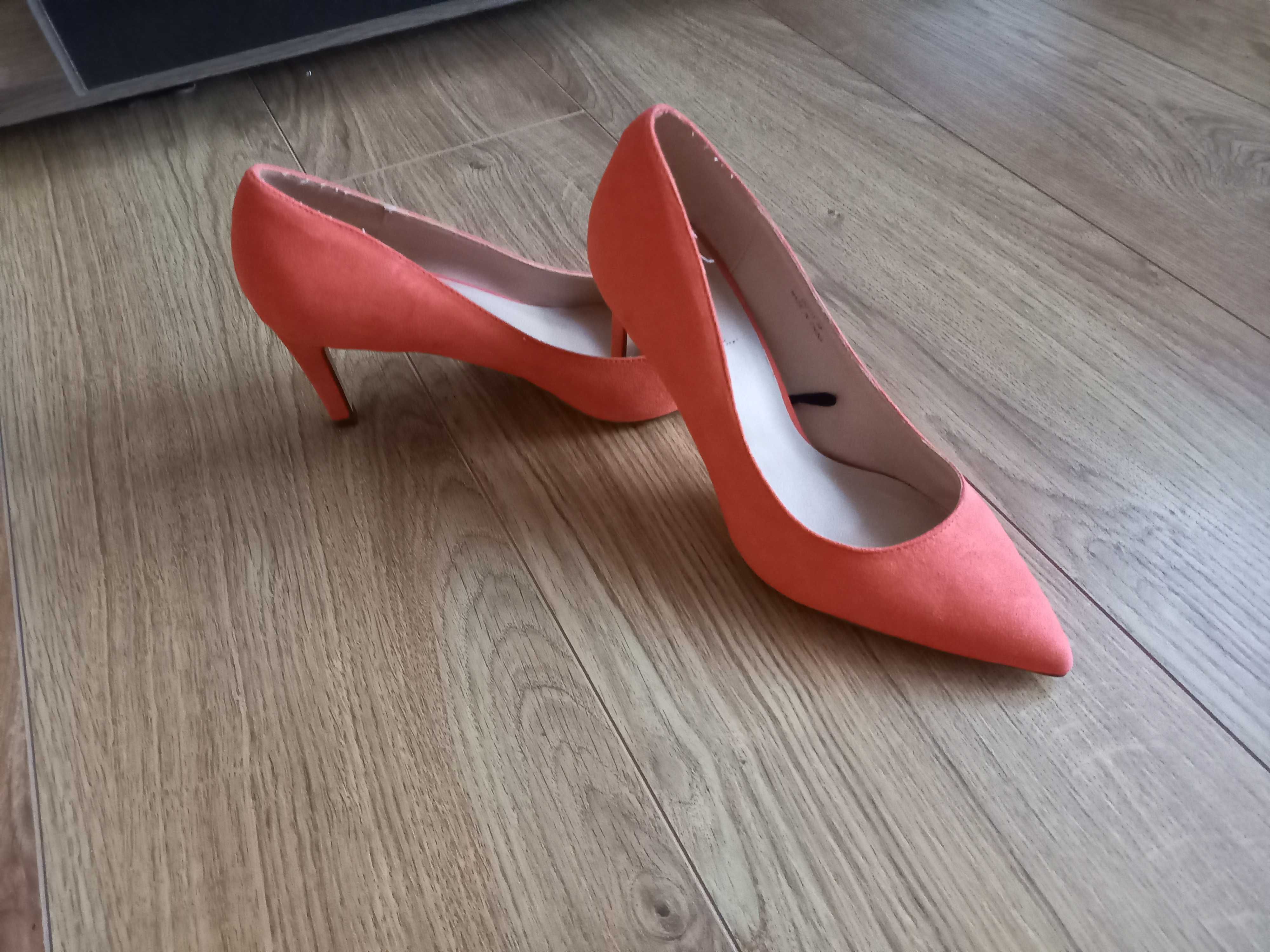 Buty pomarańczowe 38