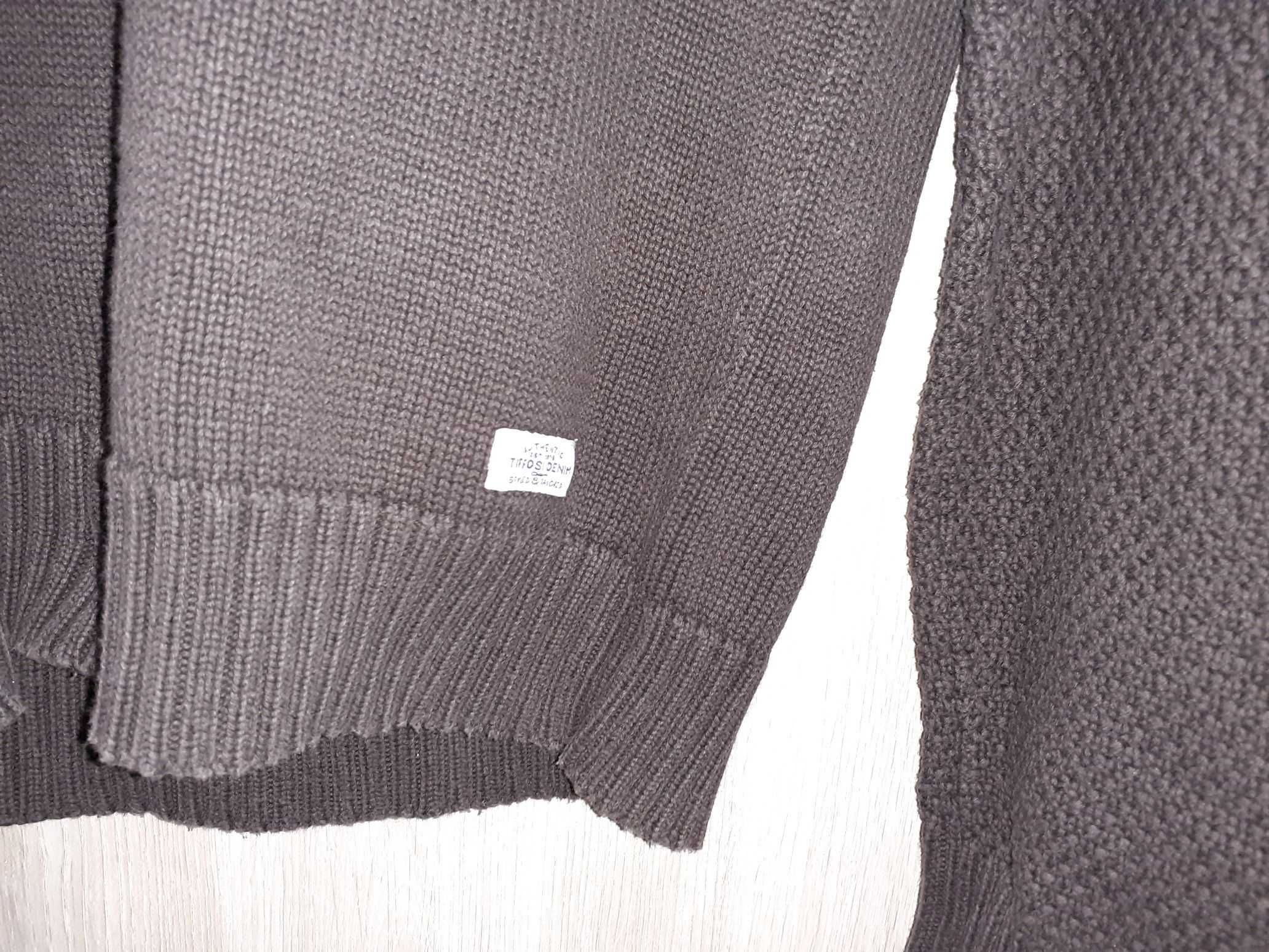 Sweater, camisola Mickey e malhas (S, M, L)