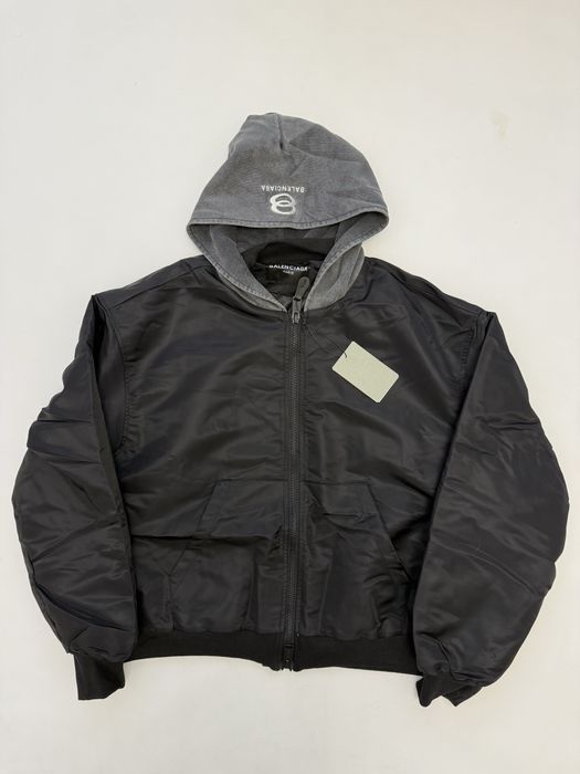 куртка бомбер Balenciaga Unity logo bomber 2025