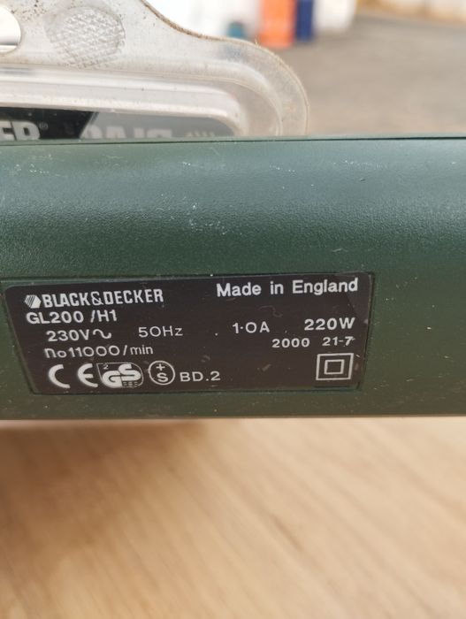 Roçadeira Black & Decker 23cm GL200
