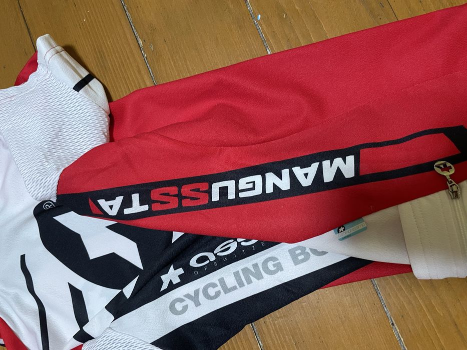 Assos mangussta велоджерсі