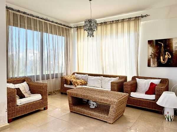 Апартаменты 100 м² + 30 м² терраса в престижном районе Кипра. LY