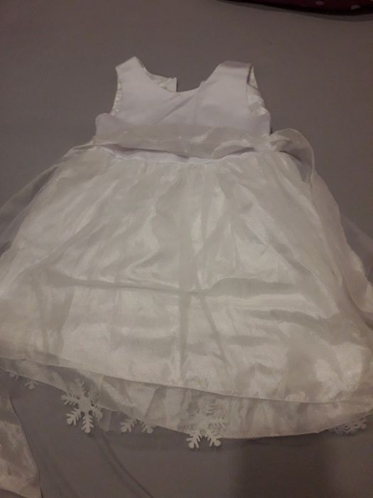 sukienka dla śnieżynki roz 98-104 na bal karnawałowy przebierańców