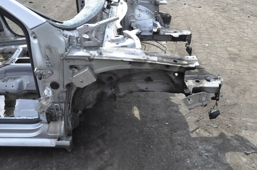 VW PASSAT B7 ĆWIARTKA PODŁUŻNICA PRAWA PRZEDNIA