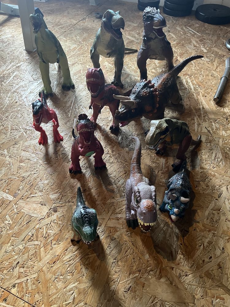 Dinozary duze i male 11 sztuk