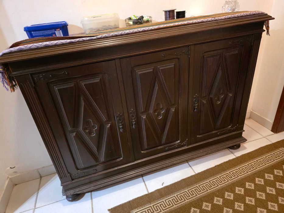 Vendo aparador antigo