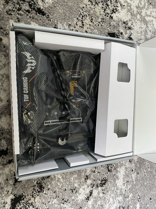 Материнська плата asus tuf gaming b460m-plus