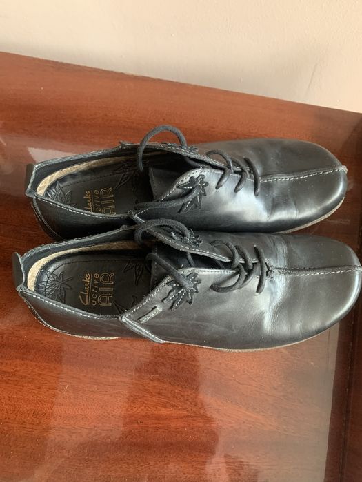 Шкіряне жіноче взуття Clarks