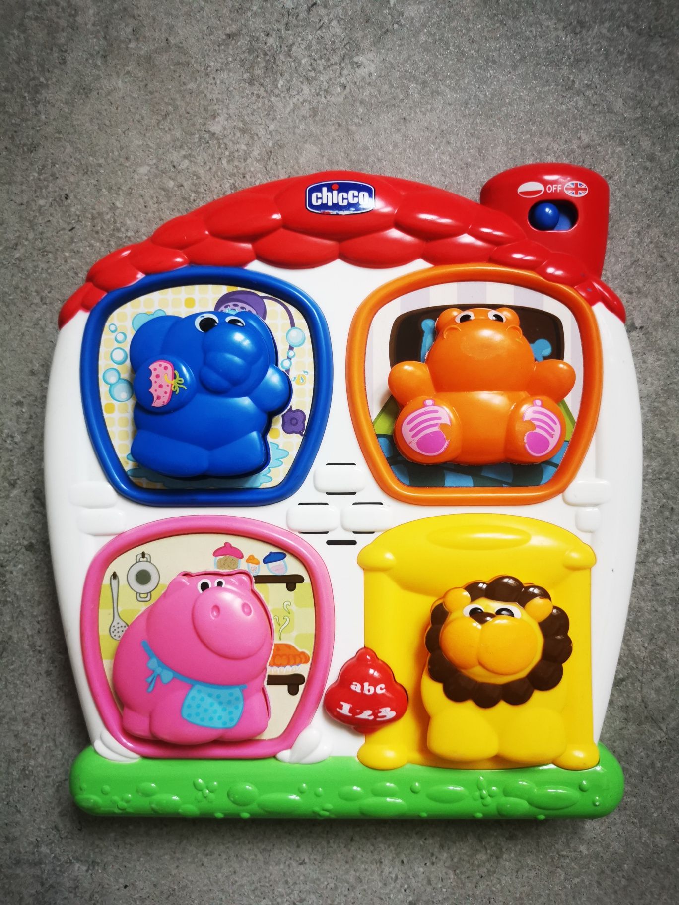 Chicco interaktywne Puzzle domek sorter