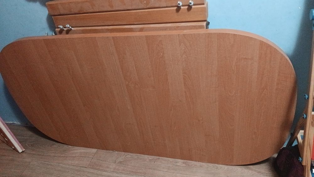 Sprzedam stół pilnie