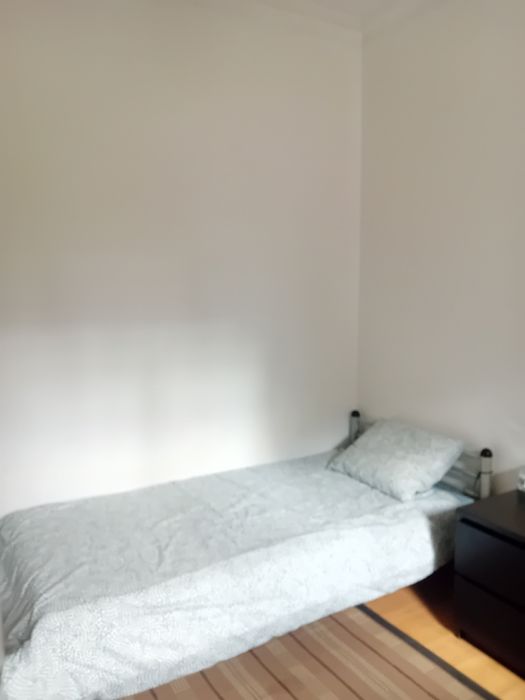 Alugo quarto em Tercena