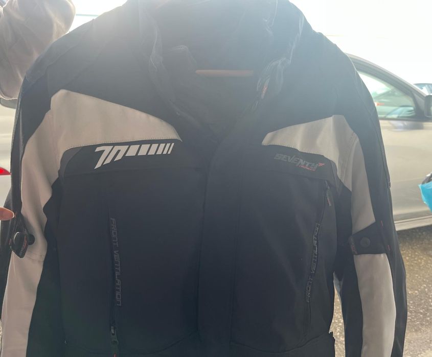 Blusão mota seventy