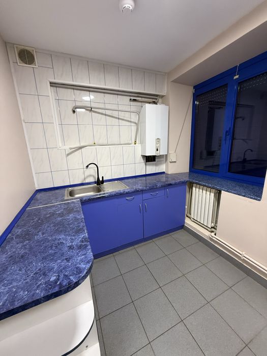 Сдам хорошее помещение на Артема под офис/магазин /для любого бизнеса