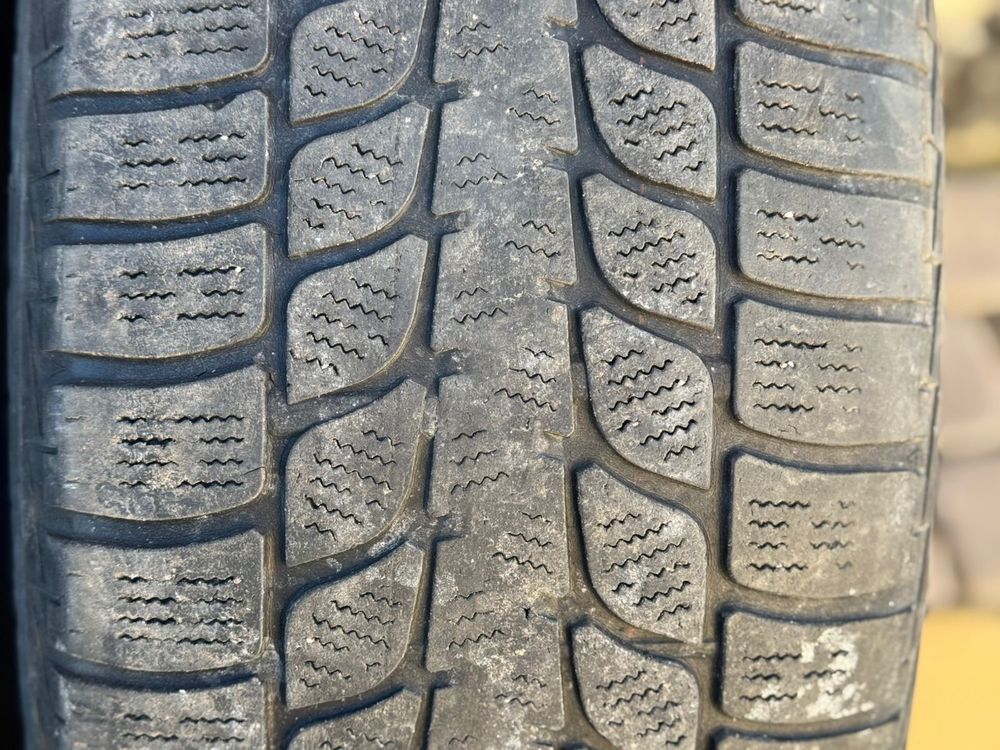 235/60/17 R17 Bridgestone Blizzak LM-25 4х4 2шт ціна 850 за 2 шт