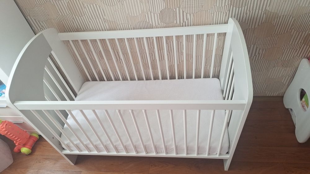 Łóżeczko dziecięce 120x60 + materac