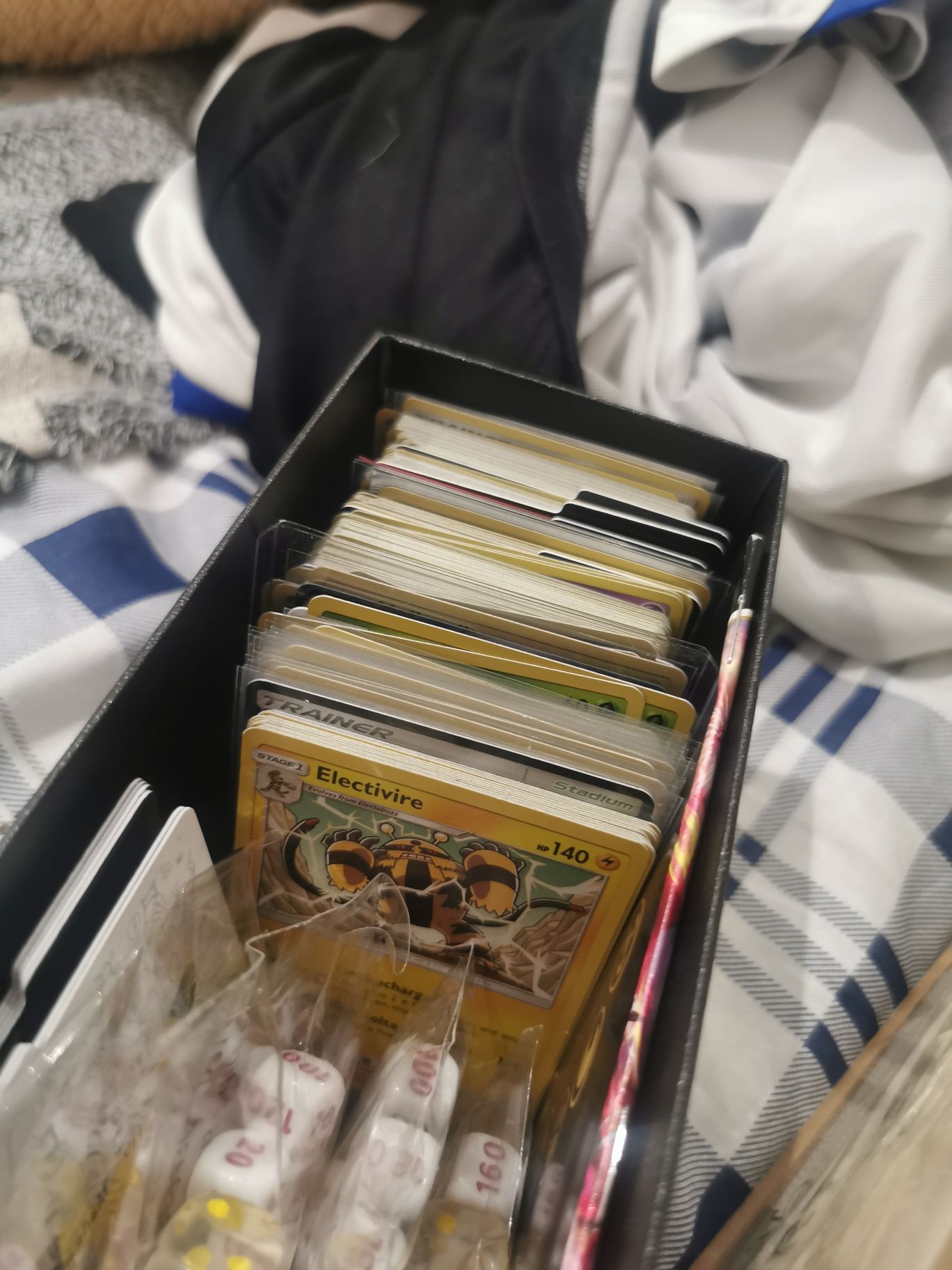 100 oryginalnych kart Pokemon TCG Oryginały