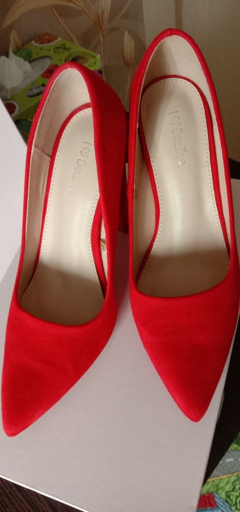 Туфли замшевые Красные