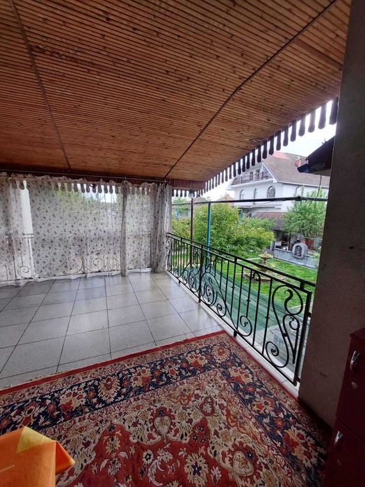 тепле житло подобово з терасою