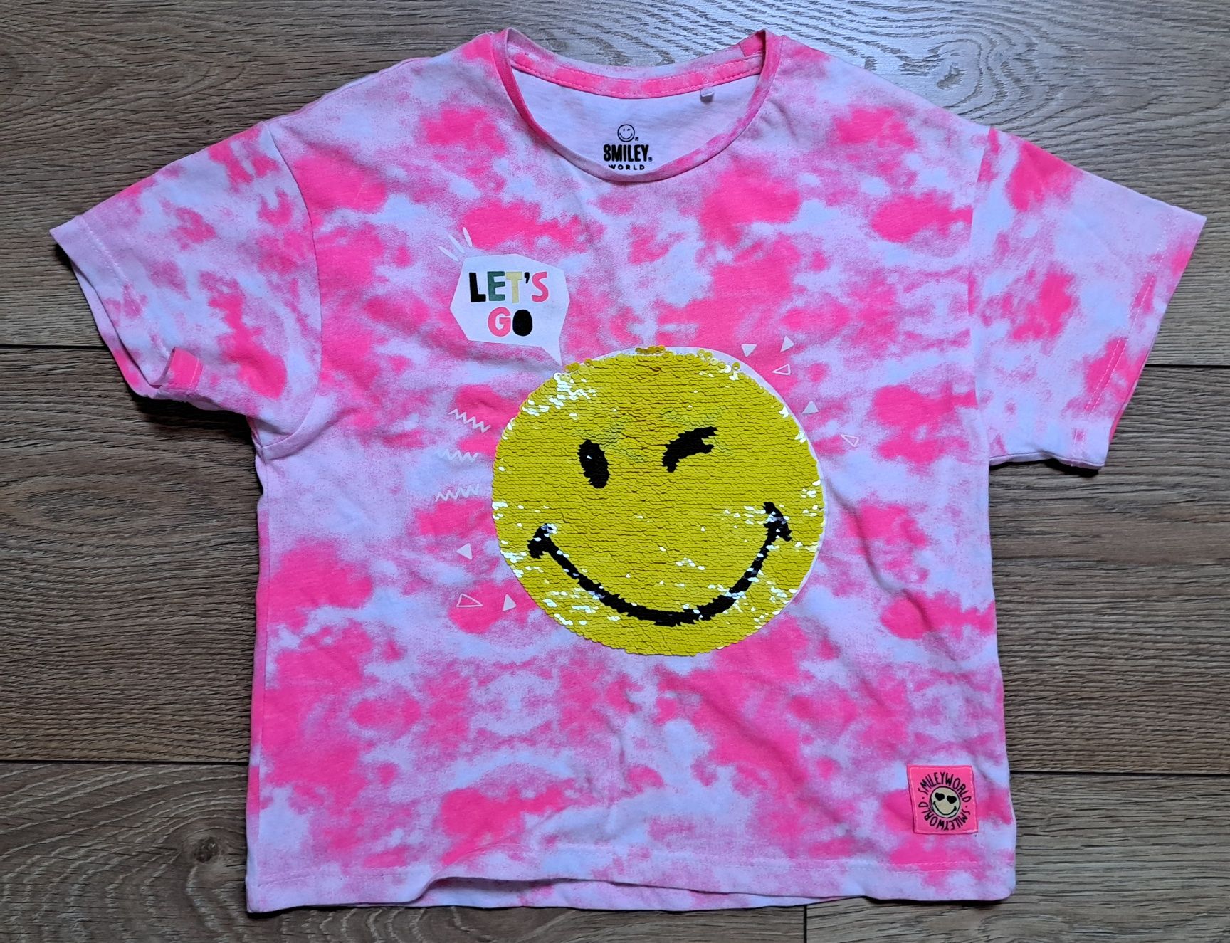 Cudny interaktywny T-shirt Smiley World cekiny, buzki emotki r.116 
Zm