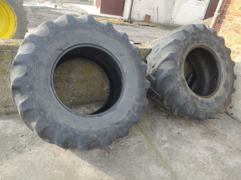 Sprzedam dwie opony 600/65R28