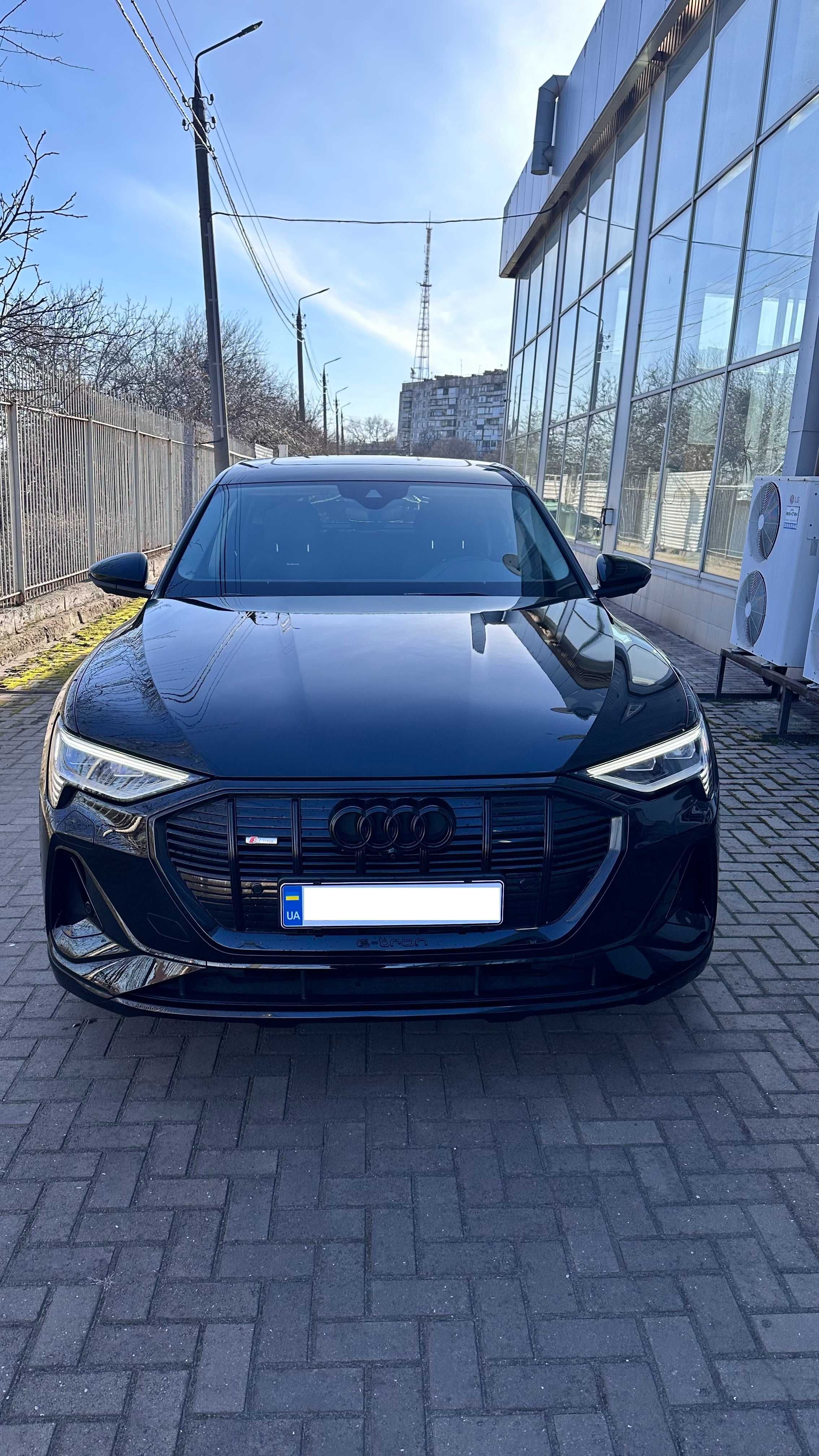 AUDI Etron SPORTBACK 2021 S Line 55 в ідеальному стані