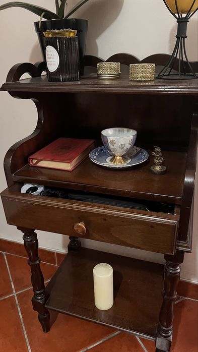 Movel decorativo em madeira