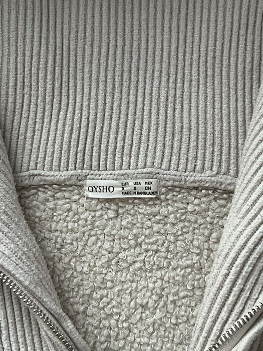 Молочний світшот Oysho з спущеним плечем | S