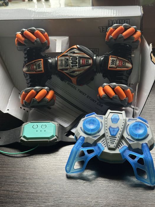 Машинка на р/к стан нової в коробці