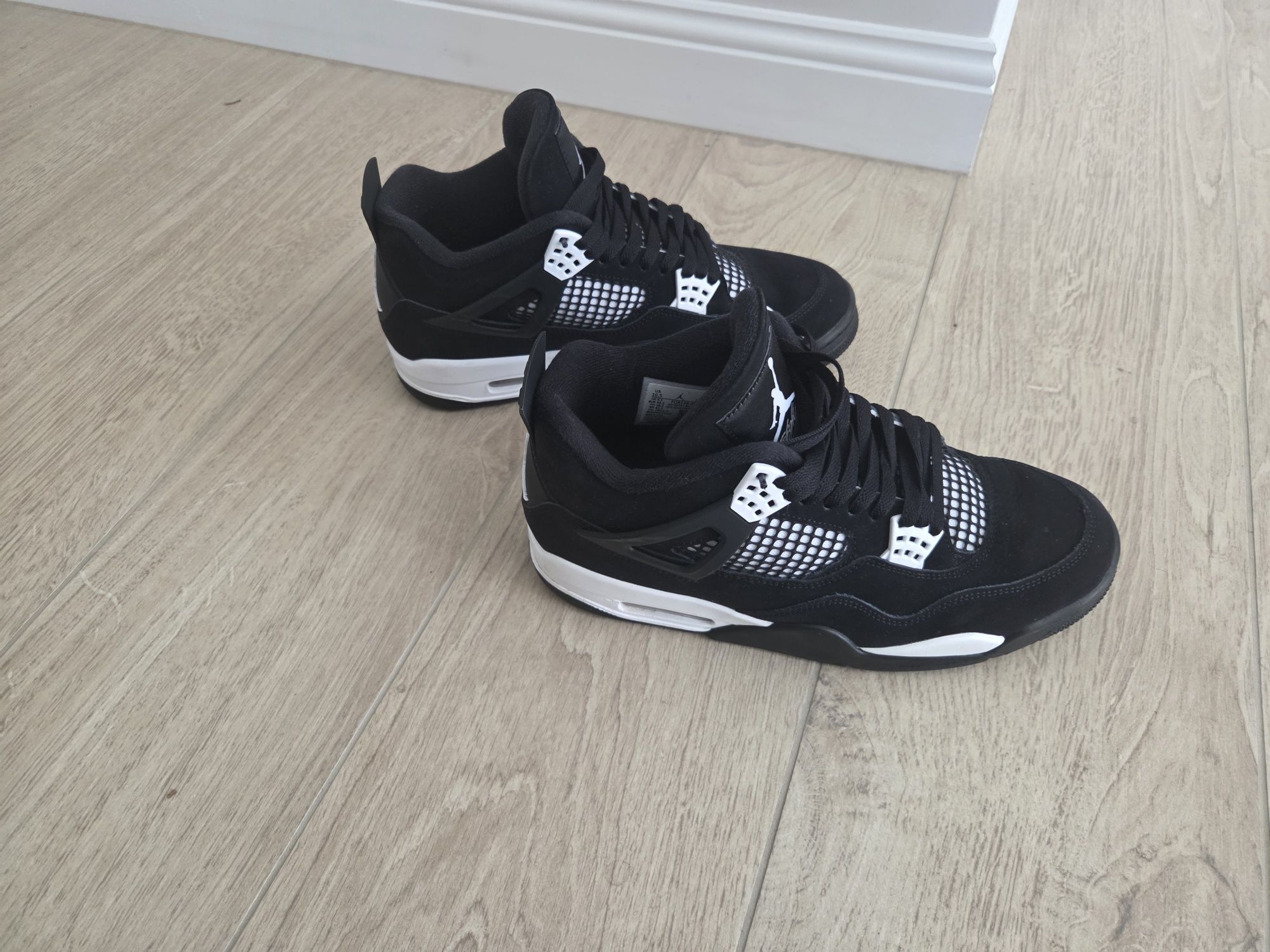 Air Jordan 4. Jordan 4 retro white Thunder. Nike