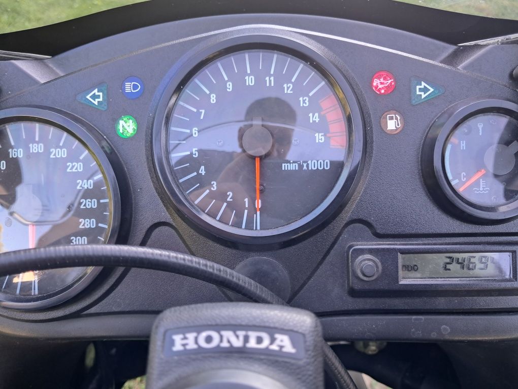 Honda CBR F4 600 przebieg 25000