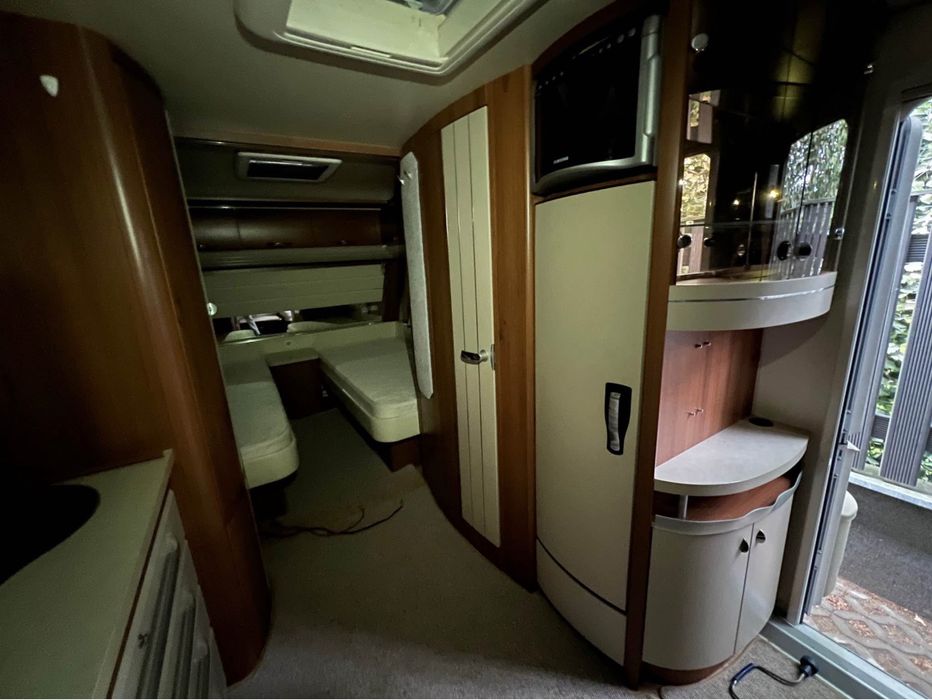 Przyczepa kempingowa Hobby Premium 560 UL mover przedsionek