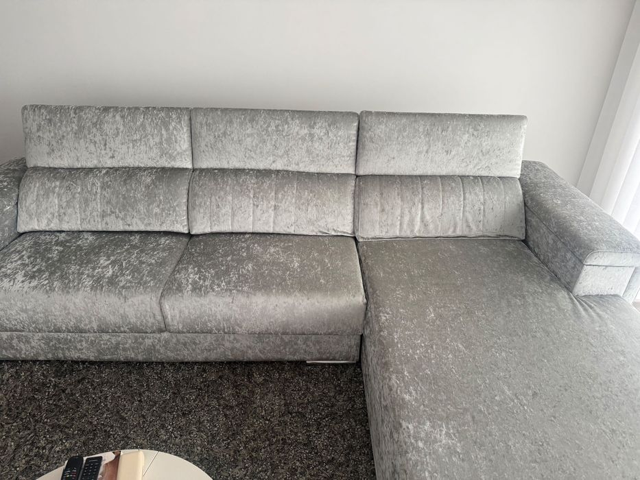 Sofá Chaise Longue Cinza Prata – Como Novo!