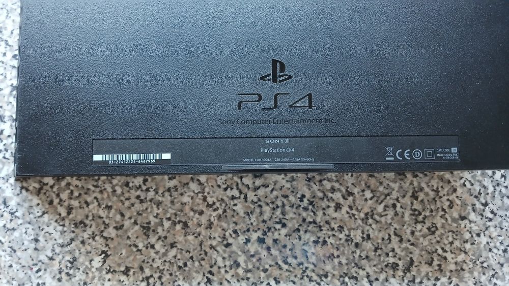 Playstation 4/20 jogos/1 comando