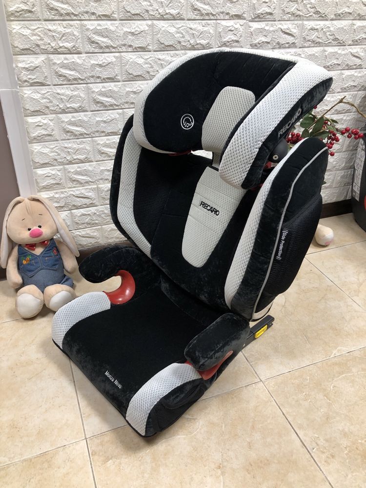 Автокрісло Recaro Monza Nova Seatfix Група 2/3 (15-36кг)