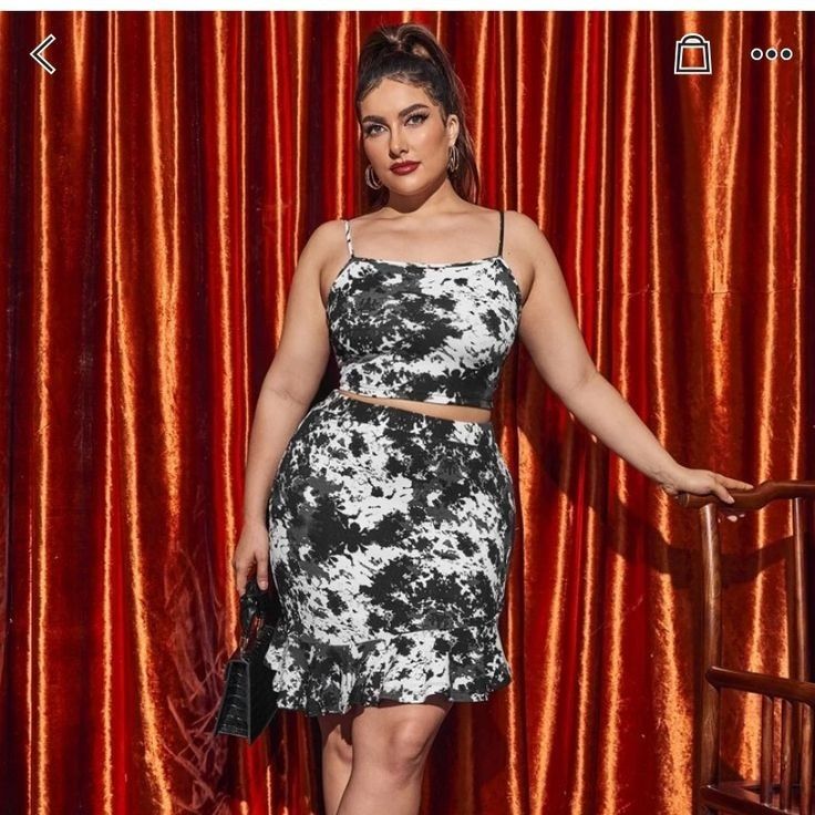 Conjunto top + saia assimétrica