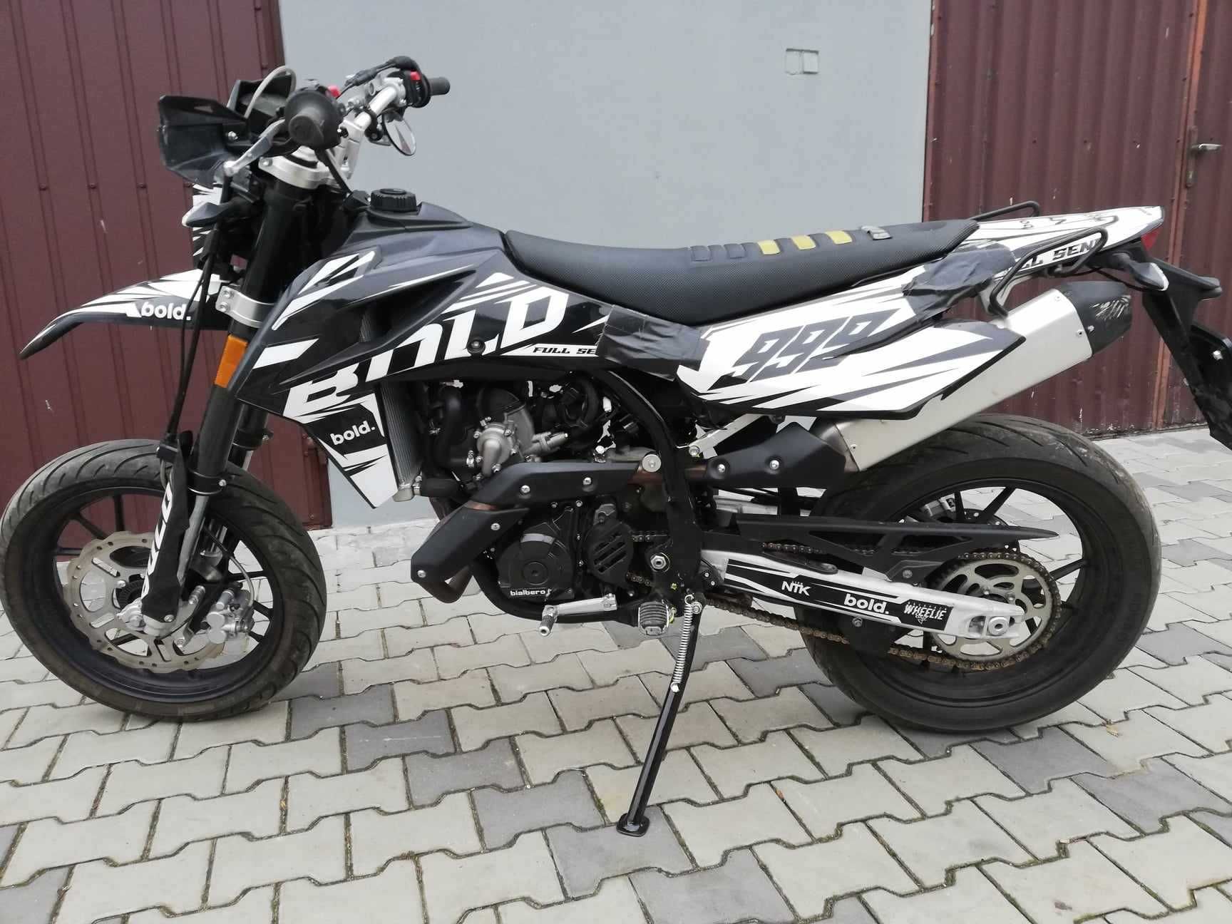 SWM SM125R 2023 ABS katB 15KM (husqvarna)