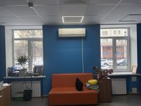 Приміщення 90 кв.м вулиця Освіти 10, фасадні вікна.