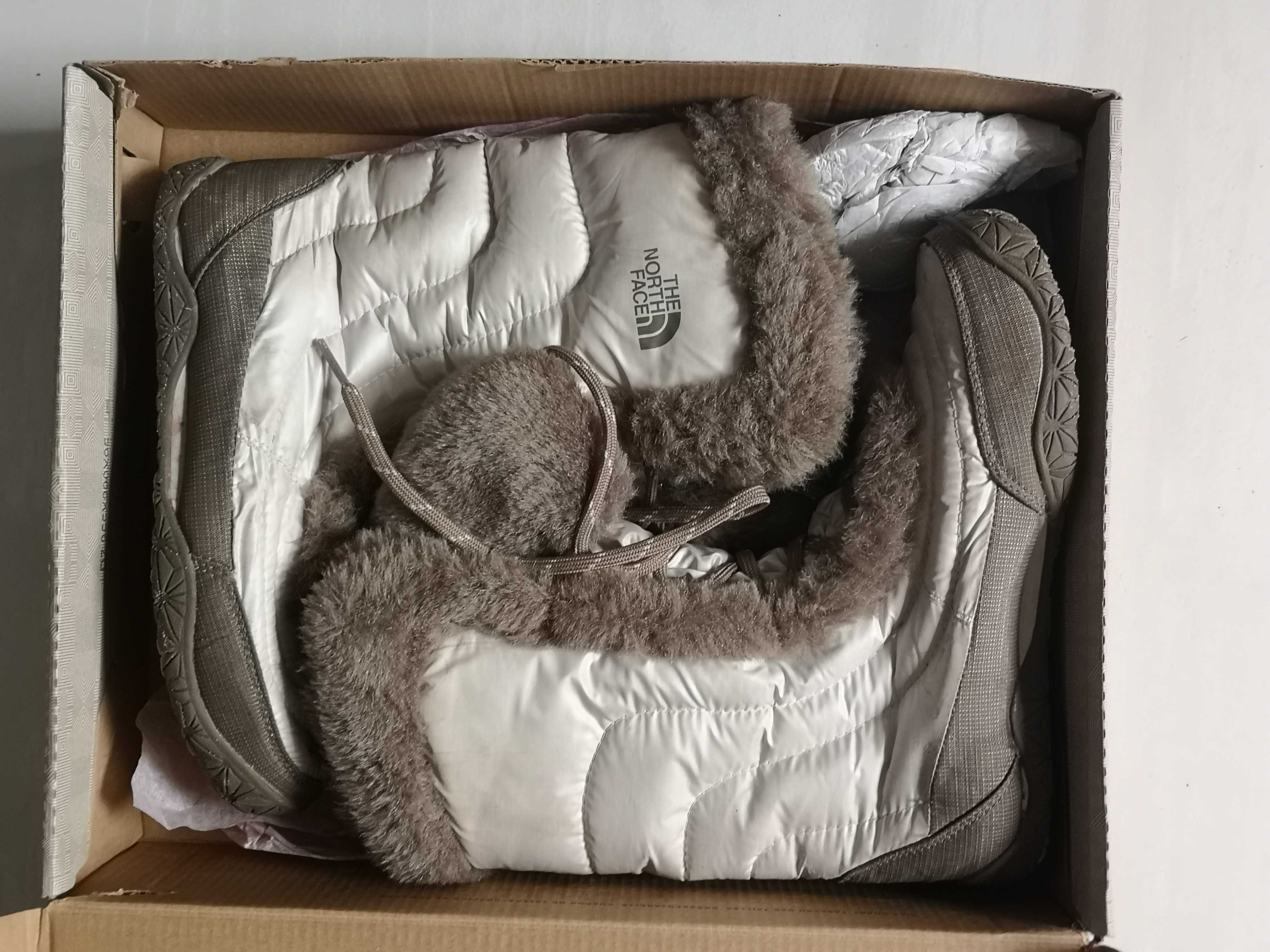 Buty zimowe puchowe, damskie NUPTSE FUR IV The North Face