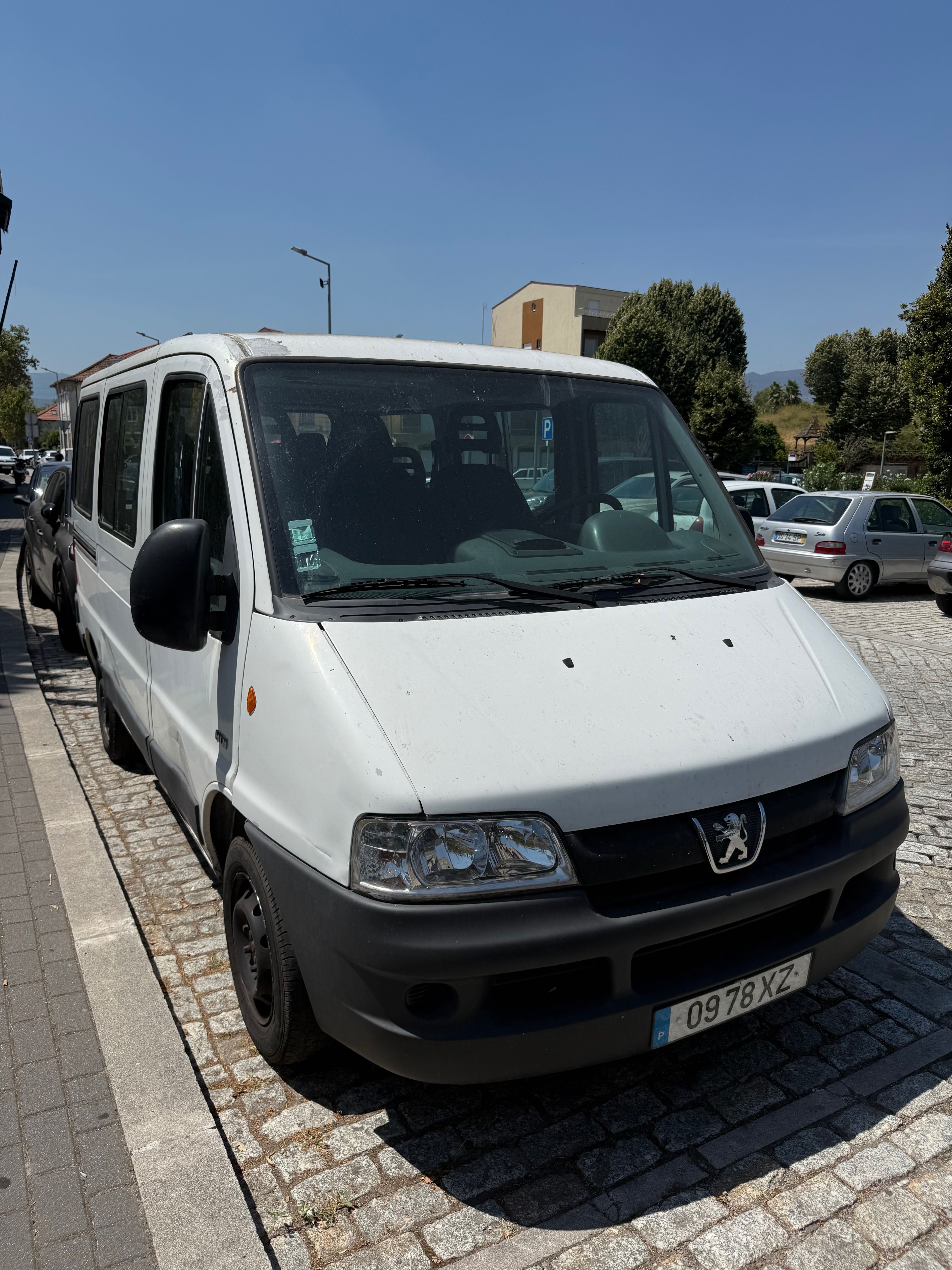 PEUGEOT boxer 9 Lugares