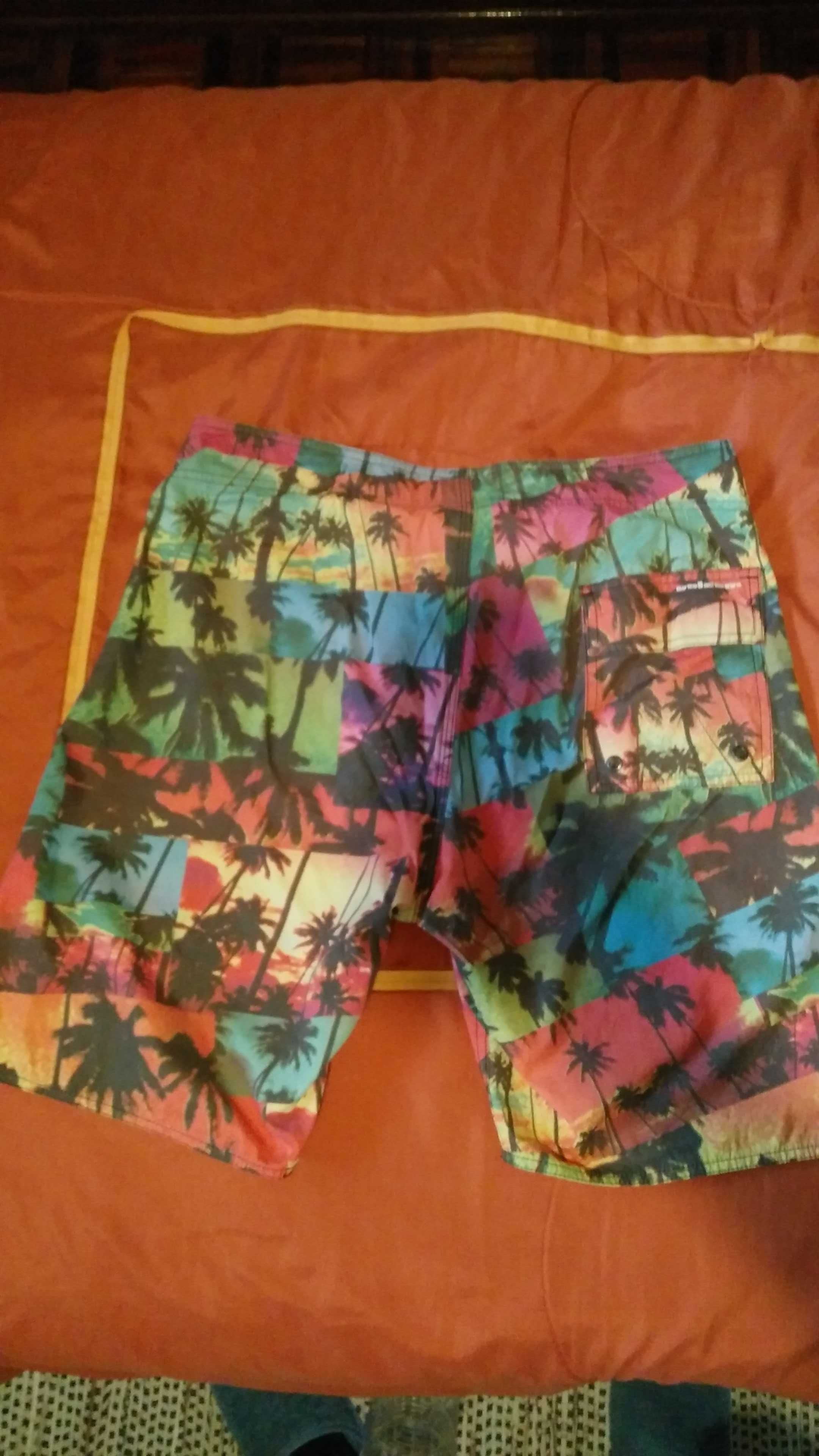 Calções Volcom size 32