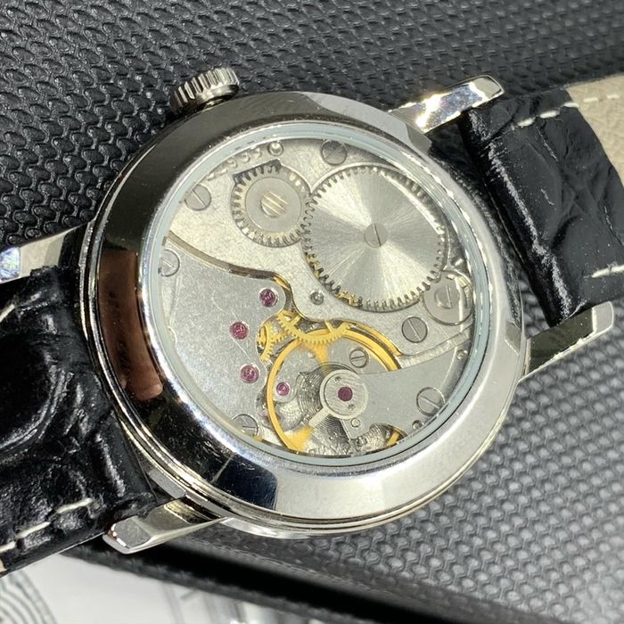 Часы новые СПУТНИК КОРПУС нерж. Два стекла победа полет восток ракета