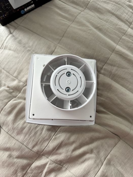 Витяжний вентилятор Blauberg Moon 100